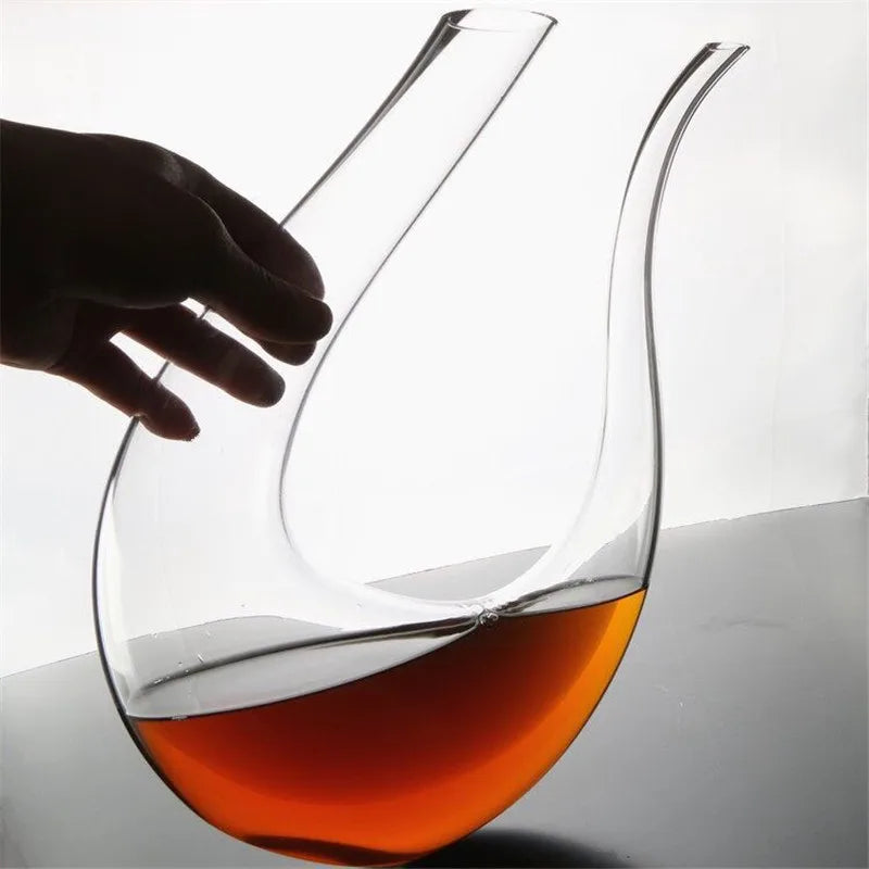 STUNNING WINE DECANTER